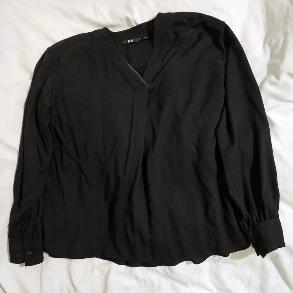 Uniqlo Black V-Neck Blouse